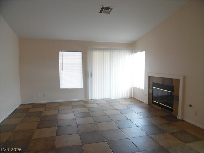 Building Photo - 701 Gullwing Ln