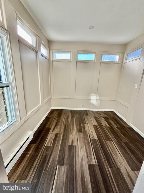 Building Photo - 360 Elm Ave