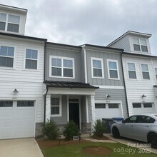 Building Photo - 9508 Munsing Dr