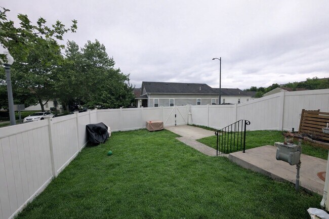 Foto del edificio - 3221 Stanton Rd SE