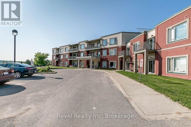 Building Photo - 333 Lafontaine Rd W