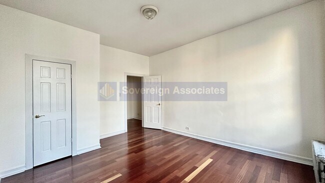 Foto del edificio - 255 Fort Washington Avenue