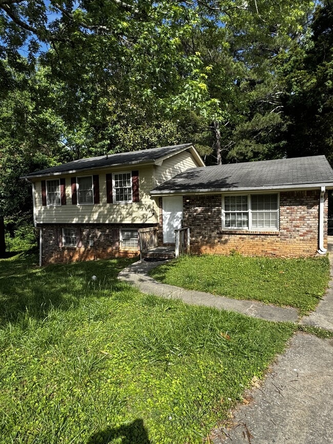 Building Photo - 2128 Baden Ct