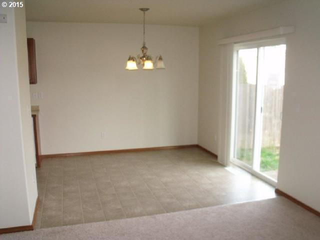 Foto del edificio - Spacious 4 Bedroom Home w/ Fully Fenced Yard & 2 Car Garage!