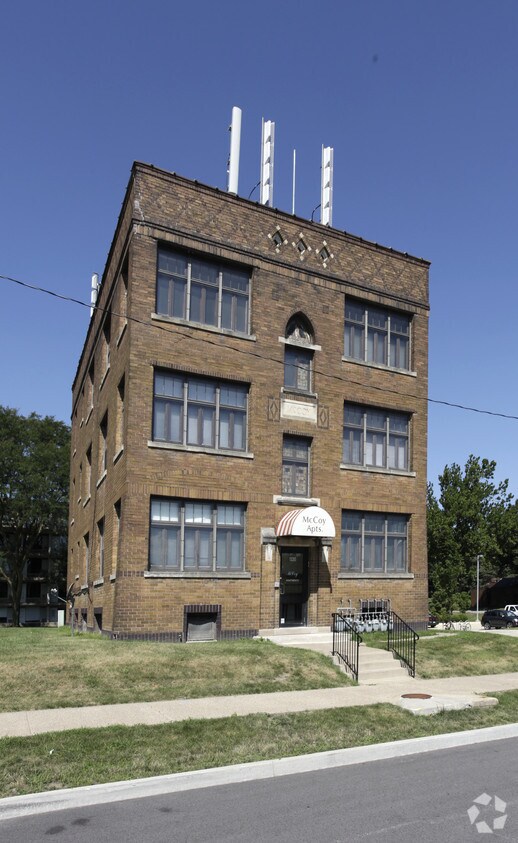 Primary Photo - 1220 31st St