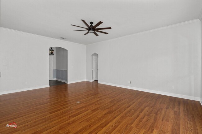 Foto del edificio - 2309 Tallgrass Cir