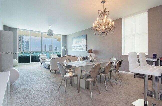 Foto del edificio - 3340 NE 190th St