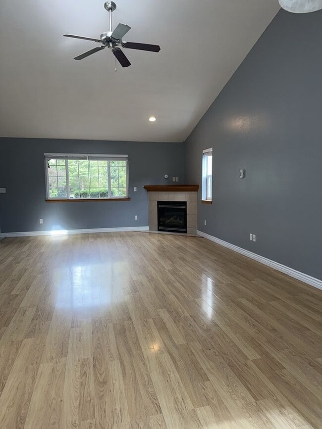 Building Photo - 4184 Kramer Ln