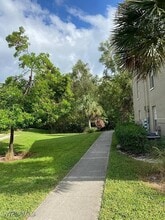 Building Photo - 190 Santa Clara Dr