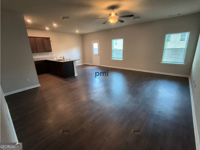 Building Photo - 2889 Cleburne Ter