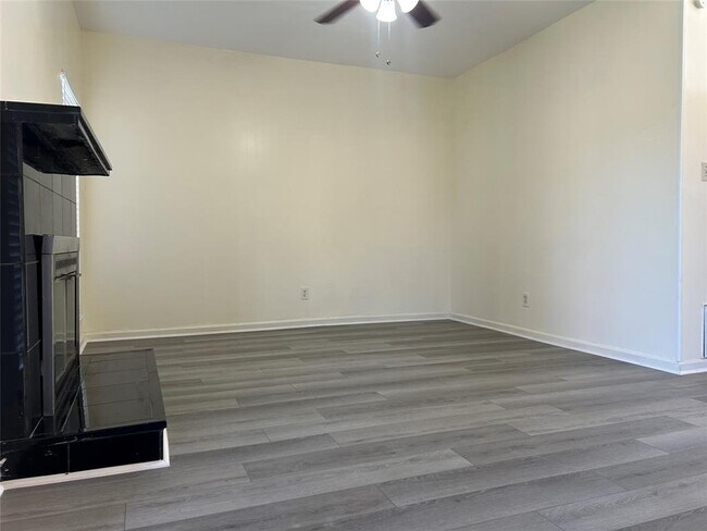 Foto del edificio - 12500 Brookglade Cir