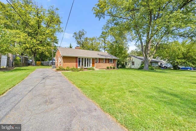 Building Photo - 7406 Blackford St