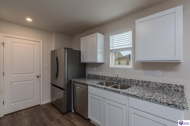 Foto del edificio - 138 Red Hawk Dr