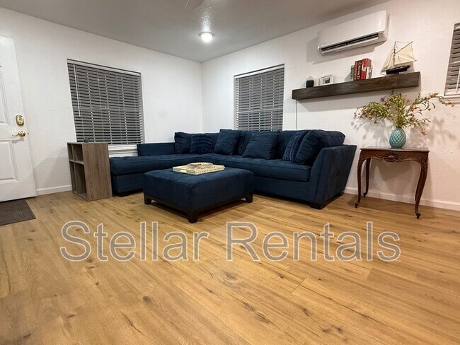 Building Photo - 5544 Lawson St