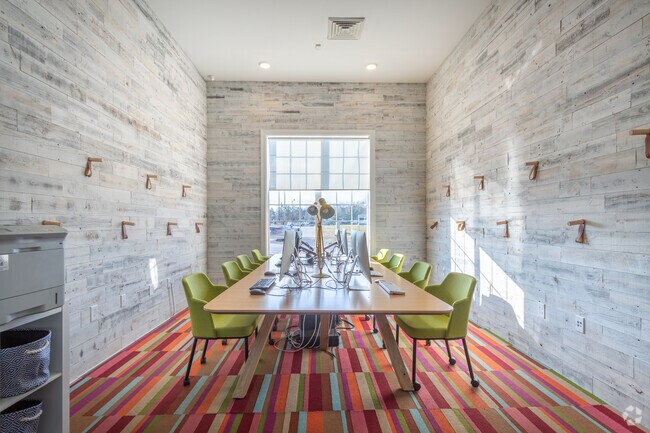 Sala de computadoras - Campus Pointe Kent