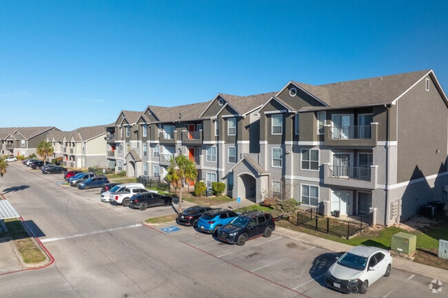 Building Photo - Trailside Apartments