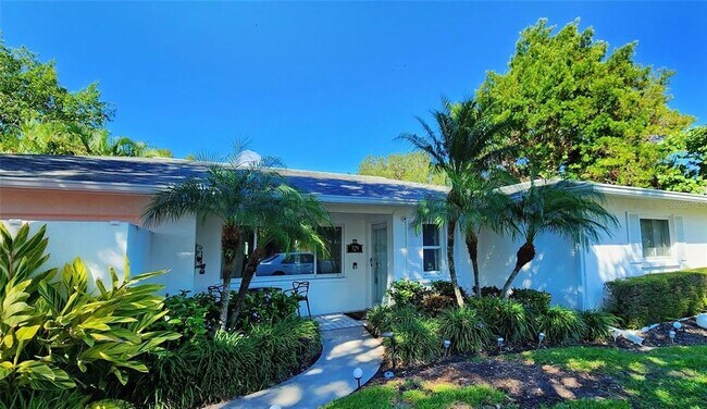 Foto del edificio - 329 Bernard Ave