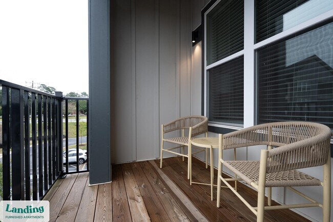 Foto del edificio - 16200 Croft Dr