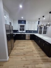 Building Photo - 13 Voorhees St