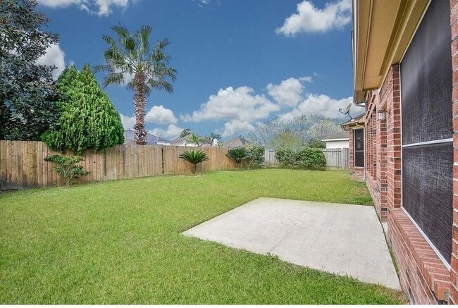 Building Photo - 20331 Canyon Gate Blvd