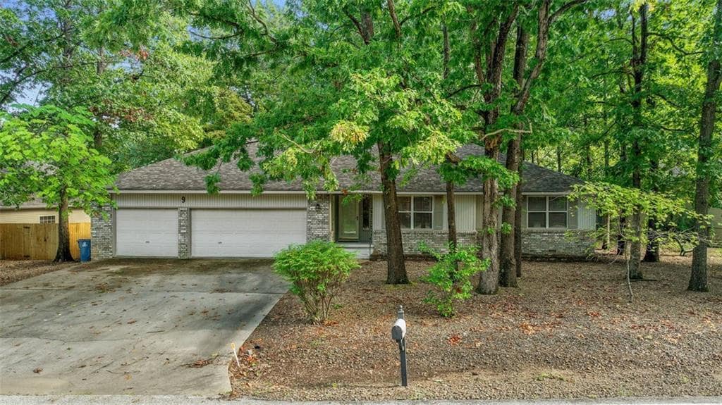 Foto principal - 9 E Elvendon Dr