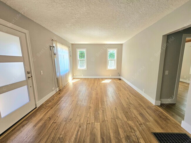 Foto del edificio - 2627 SE 115th Ave