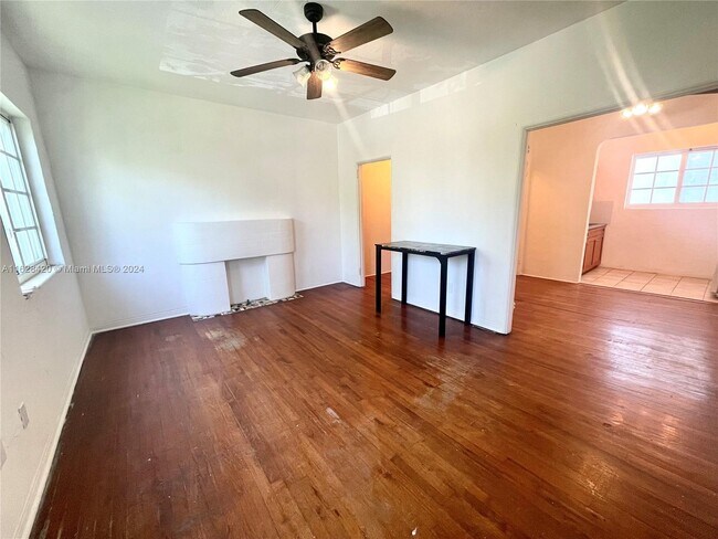 Foto del edificio - 1619 Meridian Ave