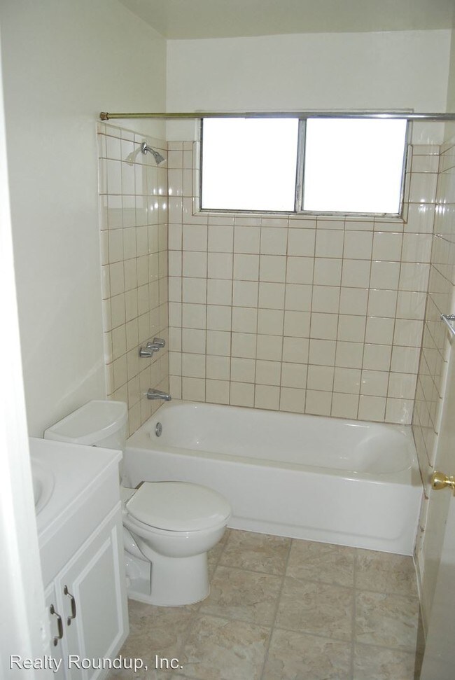 Foto del edificio - 1707 W Swain Rd