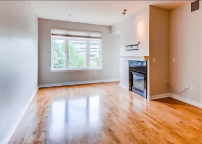 Foto del edificio - 2700 E Cherry Creek S Dr