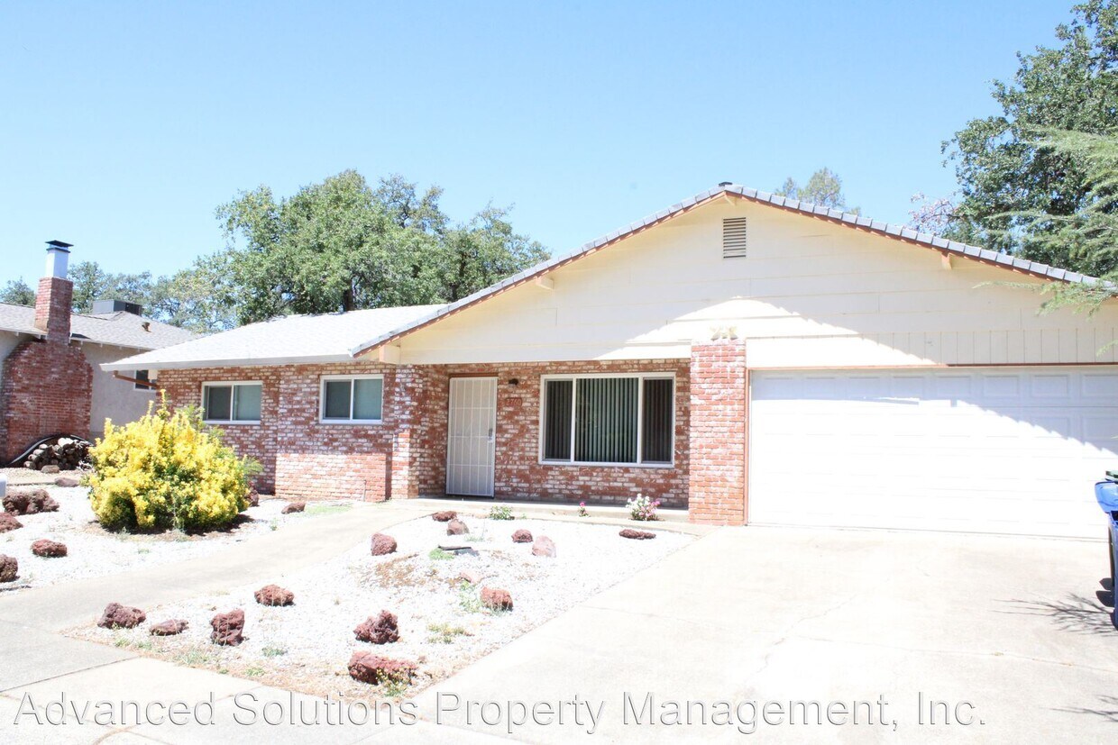 Primary Photo - 3 br, 2 bath House - 2760 Shasta St