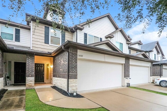 Building Photo - 6222 Brenwood Cir