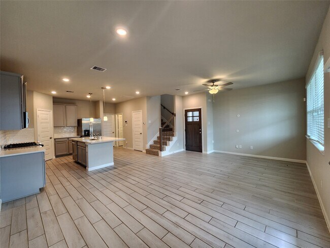 Foto del edificio - 1513 Lakeline Oak Dr