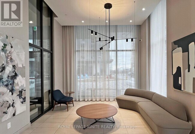 Photo du bâtiment - 30 Samuel Wood Wy