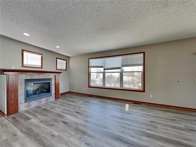 Foto del edificio - 2248 Longhorn Ln