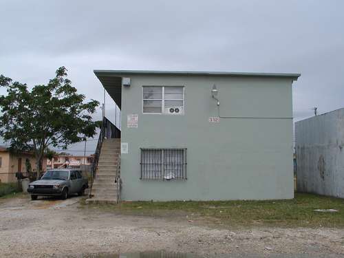 Building Photo - 314 SW 3rd Ave