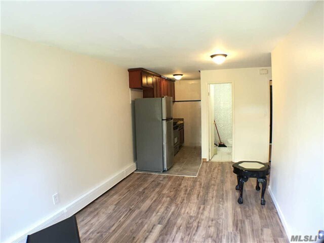 Foto del edificio - 420 Milford St