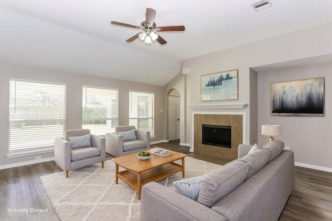 Foto del edificio - 13606 Caney Springs Ln