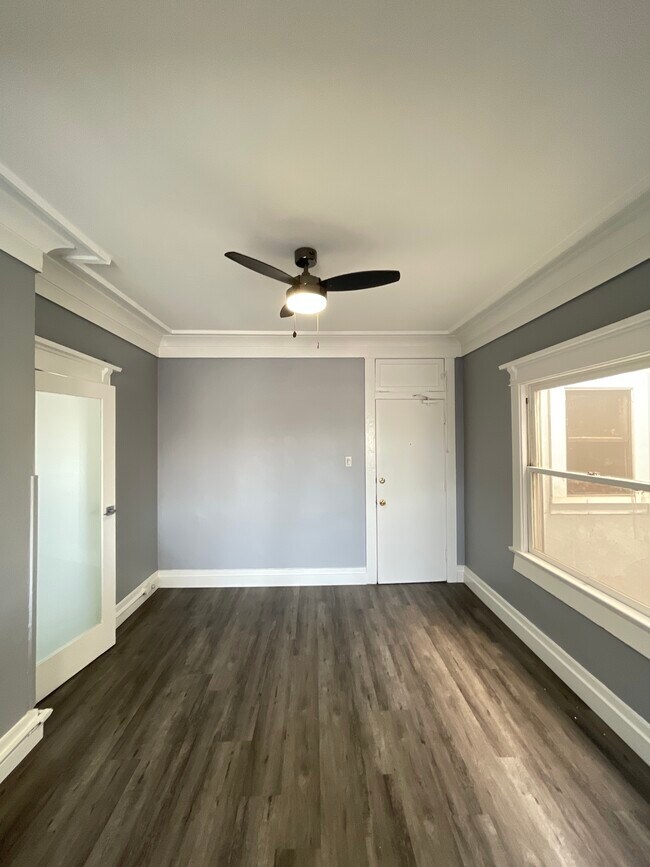 Foto del edificio - 2422 Sichel St