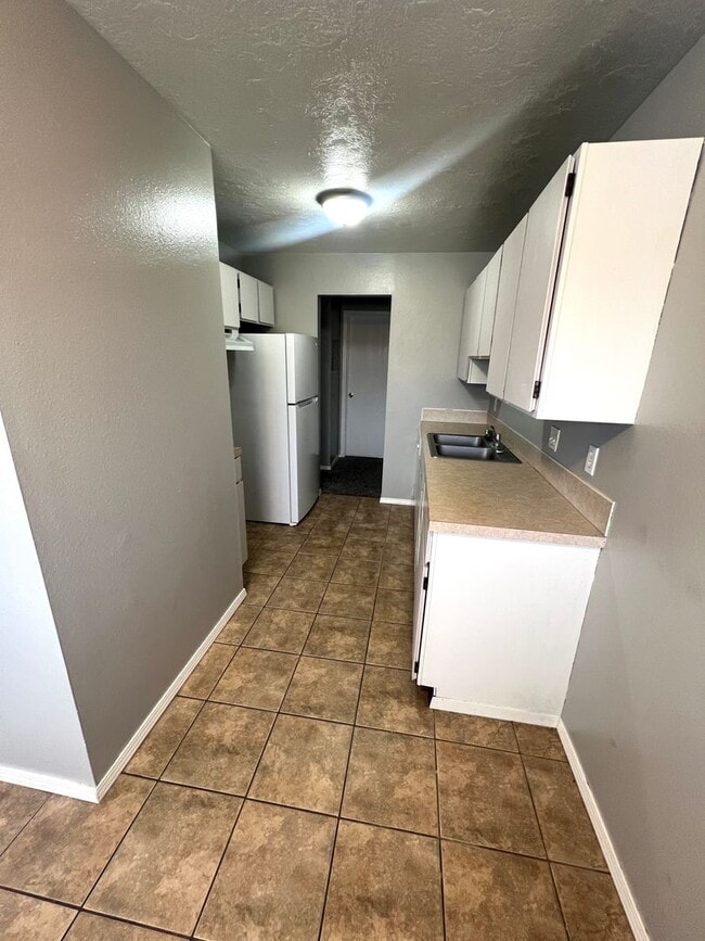 Building Photo - 5017-5019 Bannock Hwy