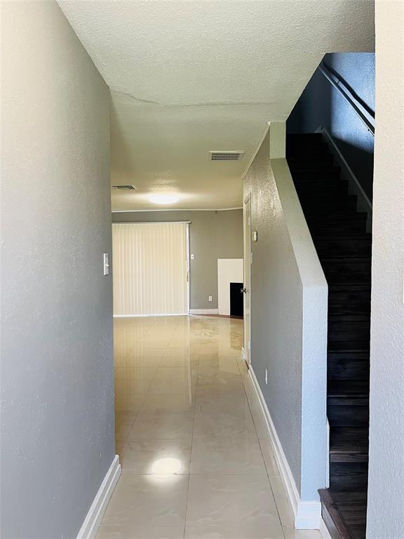 Building Photo - 8323 Wilcrest Dr