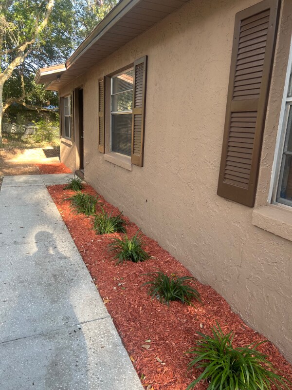 Foto del edificio - 1026 Birchwood Ct