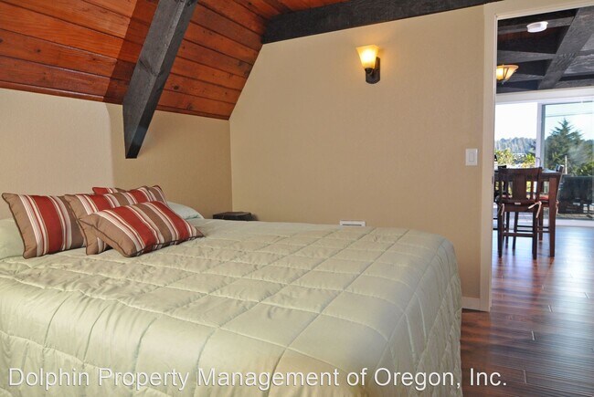 Building Photo - 2 br, 1.5 bath House - 2209 9TH Street