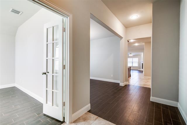 Building Photo - 575 Kara Dr