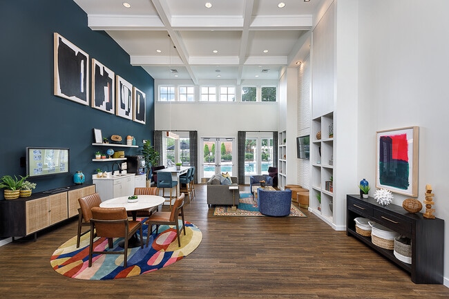 Casa club con cafetería y wifi - Abbington West End