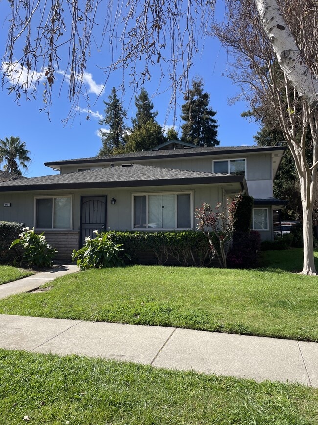 Photo - 365 N 3rd St Townhome