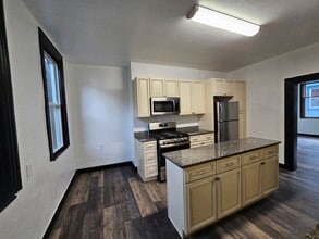 Building Photo - 2315 Larkins Wy