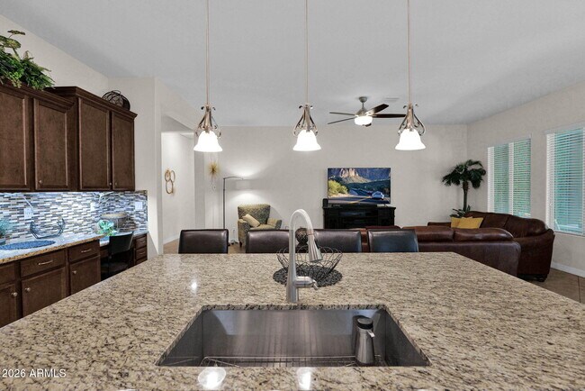Foto del edificio - 1672 N 158th Ave