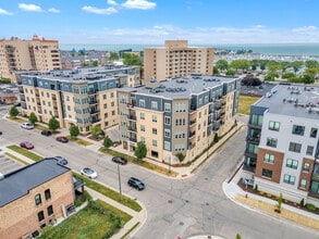 Building Photo - Lofts 2