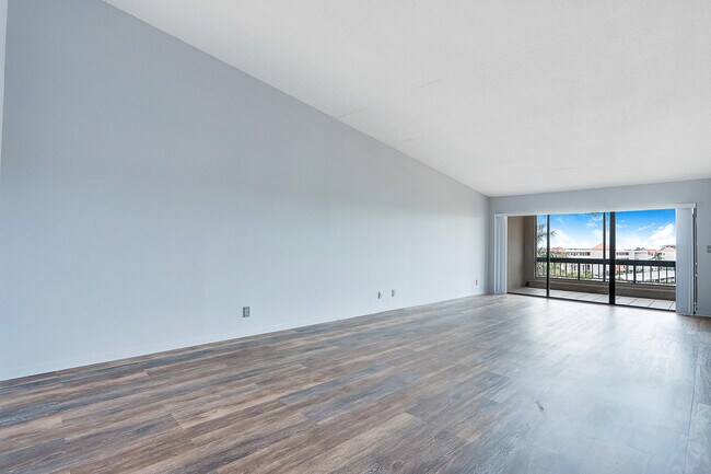 Building Photo - 1036 US-1
