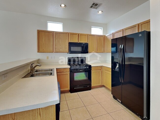 Foto del edificio - 6016 Soft Springs Ave